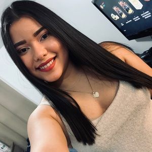 Meet your Posher, Daniela